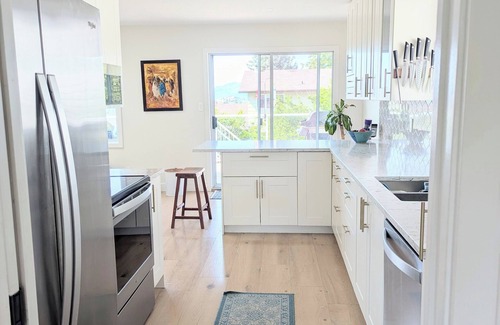 Okanagan-Similkameen House | Sunny escape with lake view in Penticton