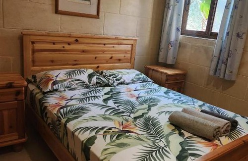 Fontana Bed & Breakfast | Sunny Gozo Getaway Pool & Easy Check-In