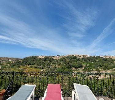 Fontana Bed & Breakfast | Sunny Gozo Getaway Pool & Easy Check-In