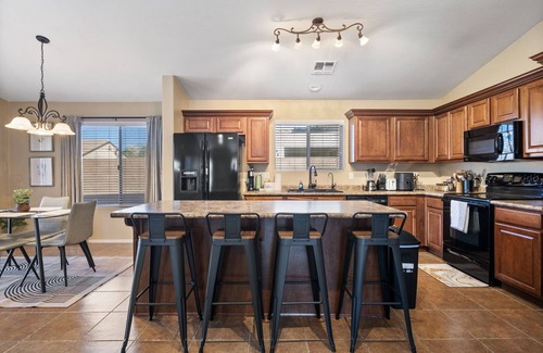 Shamrock Estates House | Sunny Haven: Spacious 4-Bed, 2-Bath Pet-Friendly Home in Gilbert!