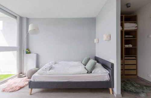 Ujlipotvaros Apartment | Sunny Hotel Home with An Unbeatable Balcony View