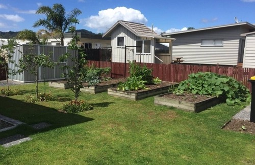 Whangamata House | Sunny house near Golf Course and Recreation Centre