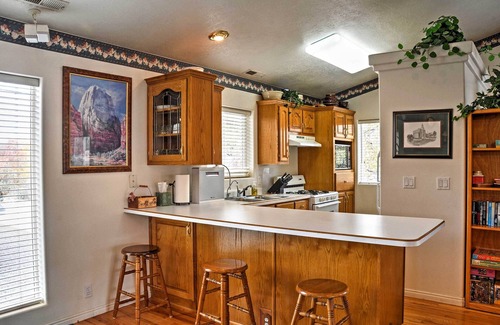 La Verkin Apartment | Sunny La Verkin Studio - 20 Mi to Zion Nat'l Park!