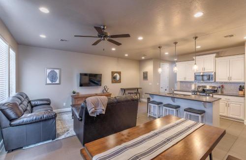 St. George Villa | Sunny Ledgeview Retreat