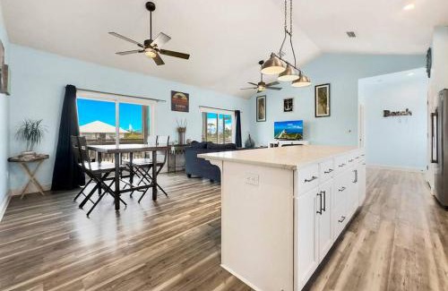 Port St. Joe House | Sunny Paws