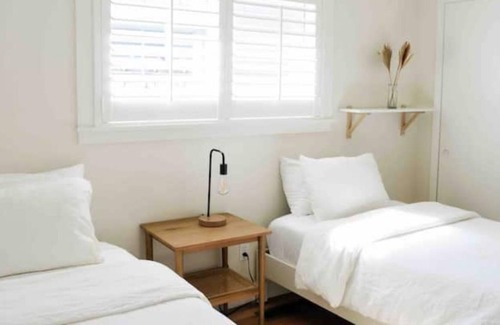 Seabright House | Sunny Seabright Beach House