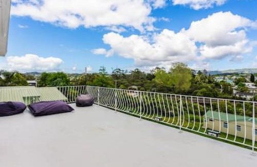 Henderson Apartment | Sunny Side Getaway with views and deck