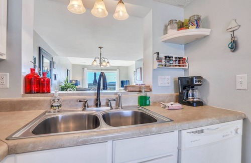 Saint Helena Island Condo | Sunny Spot…Best Views