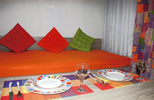 Psirri Apartment | Sunny studio with Parthenon view balcony