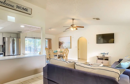 Spring Hill House | Sunny Welcome Home !!