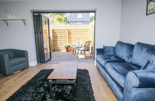 Chipstead House | Sunnyfield Cottage