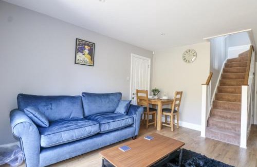 Chipstead House | Sunnyfield Cottage