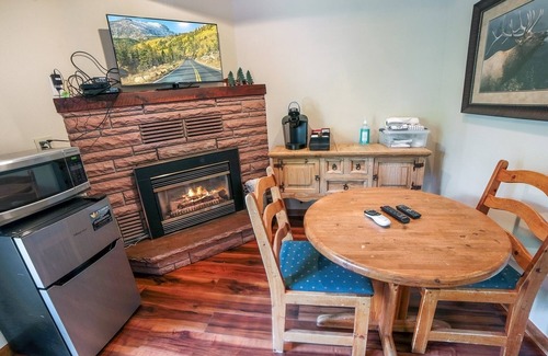 Estes Park Condo | Sunnyside Knoll: 10 1 Bedroom Studio