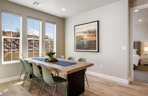 Washington House | Sunnyside Retreat at Escondido townhouse