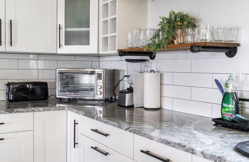 West Lake Stevens House | Sunnyside Sanctuary 3 Bedroom Home by RedAwning