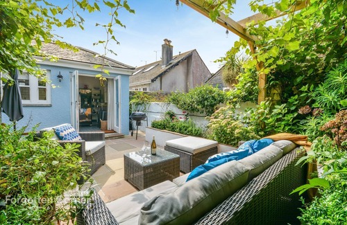 Kingsand Cottage | Sunnyside - sleeps 6 guests in 3 bedrooms