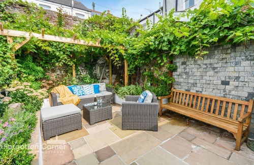 Kingsand Cottage | Sunnyside - sleeps 6 guests in 3 bedrooms