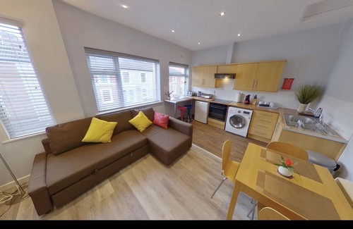 Coventry Apartment | Sunnyside View - 1-bed Apartment