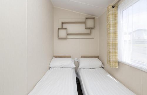 Looe House | Sunrise Caravan by Belvilla