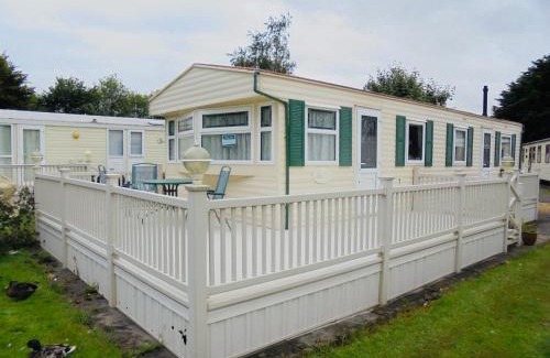 Skegness Apartment | Sunrise Cottage central heated Southview Parkdean Skegness