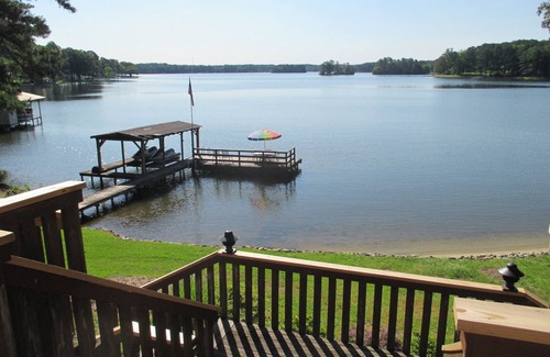 Henrico House | "Sunrise on the Lake" Small Private Beach on Pea Hill Creek