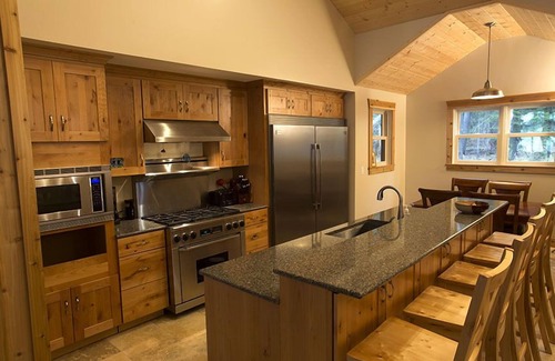 La Pointe Cabin | Sunset Bay Lodge.