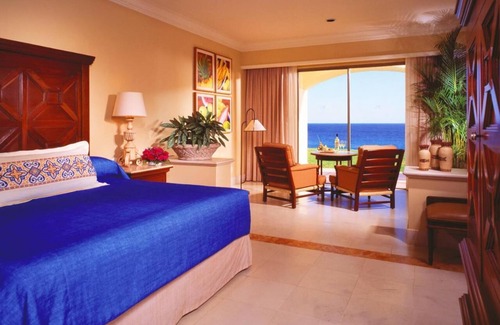 Paraiso Escondido Resort | Sunset Beach