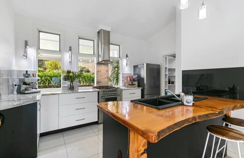 Mount Osmond House | Sunset Estate in Mount Osmond