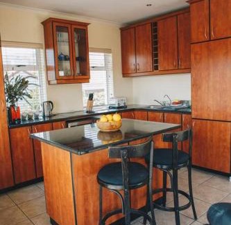Capri Apartment | Sunset Haven: Mountain Views & Office Space