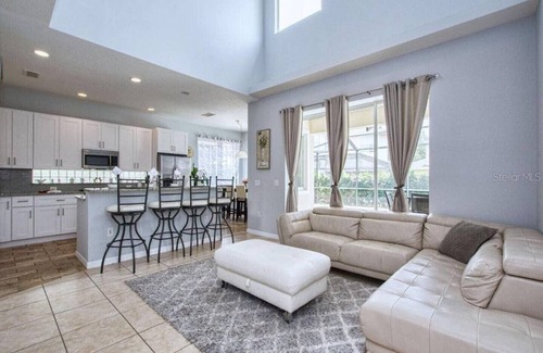 Sunset Lakes House | Sunset Lakes> 6/4> Pool> Game Room 8PPL