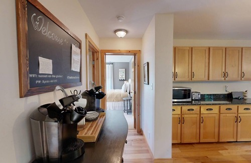 Sunday River Area House | Sunset Mountain View, Hot Tub, Sauna, Billiards, Sunday River, Grafton Notch