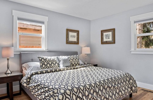 Sunset House | Sunset Neighborhood Gem! NEWLY Remodeled! Walk to Parks! Get Cozy by the Wood Burning Fireplace!