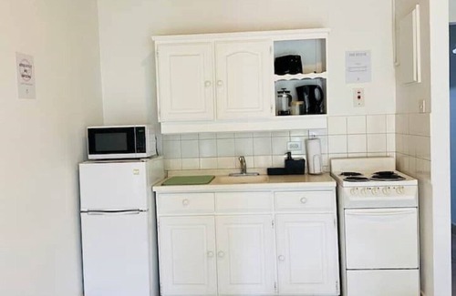 Sunset Crest Apartment | Sunset Oasis in Holetown w/POOL & Blazing WI-FI