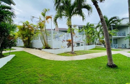 Sunset Crest Apartment | Sunset Oasis in Holetown w/POOL & Blazing WI-FI