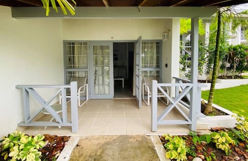 Sunset Crest Apartment | Sunset Oasis in Holetown w/POOL & Blazing WI-FI