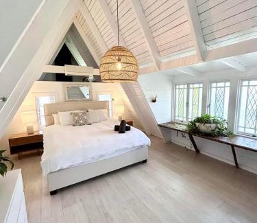 Noosa Heads House | Sunset on Noosa Chalet