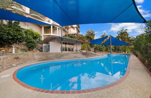 Cullen Bay Apartment | Sunset Penthouse - Unique Panoramic Rooftop Retreat