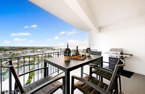 Cullen Bay Apartment | Sunset Penthouse - Unique Panoramic Rooftop Retreat