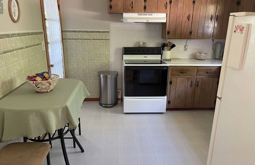 Waynesville House | Sunset Place - 3-bedroom house in Waynesville Fort Leonard wood - Pool Table