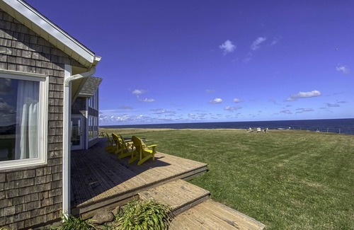 Sea View House | Sunset Point - Oceanfront, walk to Cousin's shore beach, great multi-family