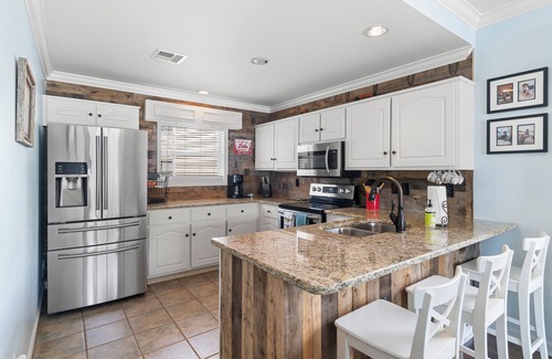 Dadeville Condo | Sunset Point on Lake Martin. Fantastic Views! Great for families!