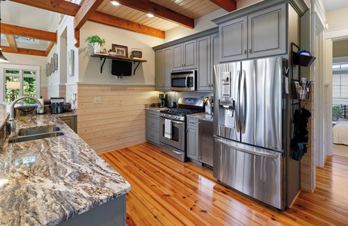 Spring City House | Sunset Point | Stunning Watts Bar Lake!