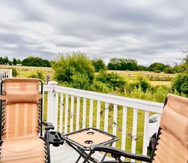 Grimsby Resort | Sunset Retreat