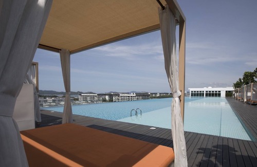 Kampung Sembulan Baru Apartment | Sunset Rooftop 2 BR Suite