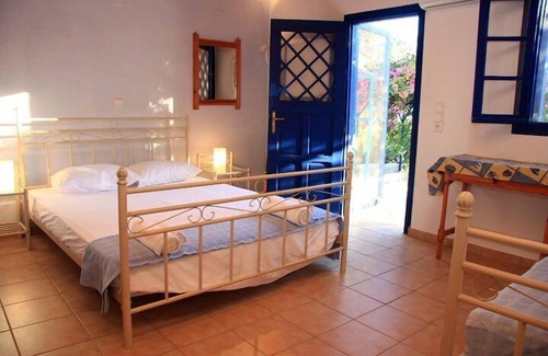 Irakleia House | Sunset Rooms