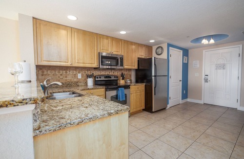Capri Isle Condo | ☀️ Sunset Sands – Luxury Condo w/Stunning Ocean Views! 🌊