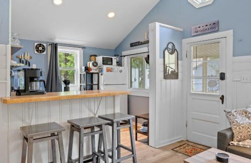 Baileys Harbor House | Sunset Shores - Sunflower Cabin #4 by Simple Life Rentals