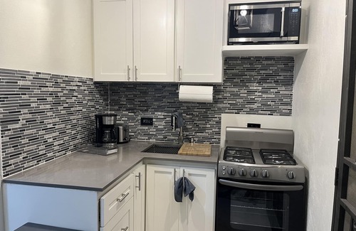 Nassau Apartment | Sunset Stay 2n