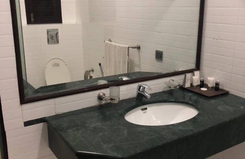D.H.A. Hotel | Sunset Suites