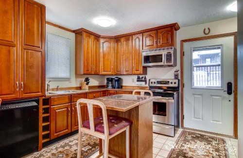 Four O'Clock House | Sunset Townhomes 13 by Ski Country Resorts
